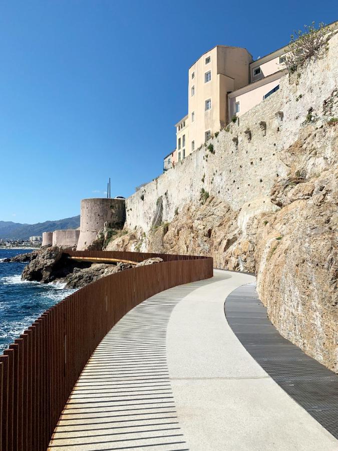 Casa A Certosa Au Coeur De La Citadelle Apartment บาสเตีย ภายนอก รูปภาพ